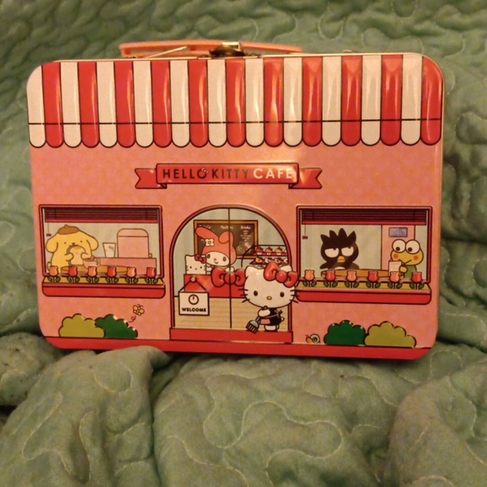 Hello Kitty Cafe lunchbox